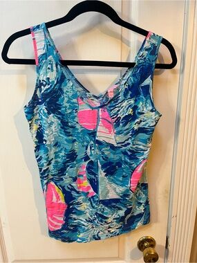 Lilly Pulitzer Blue Aqua Wave Print Tank with Pink Accents